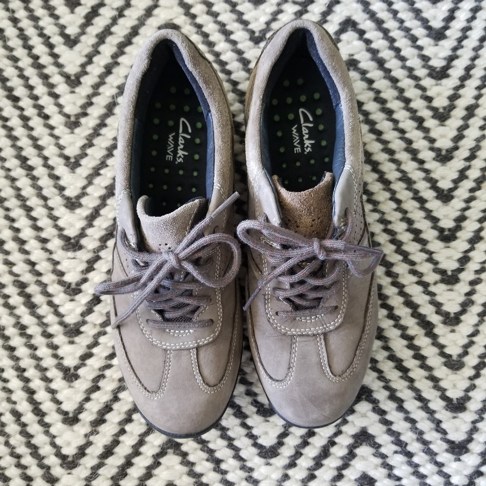 Clarks Wave walking shoes